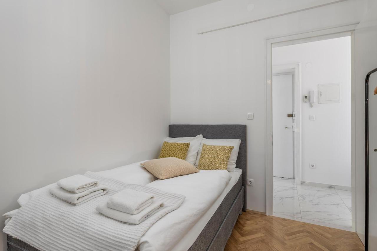 Apartment Bella 36 Rijeka Bagian luar foto