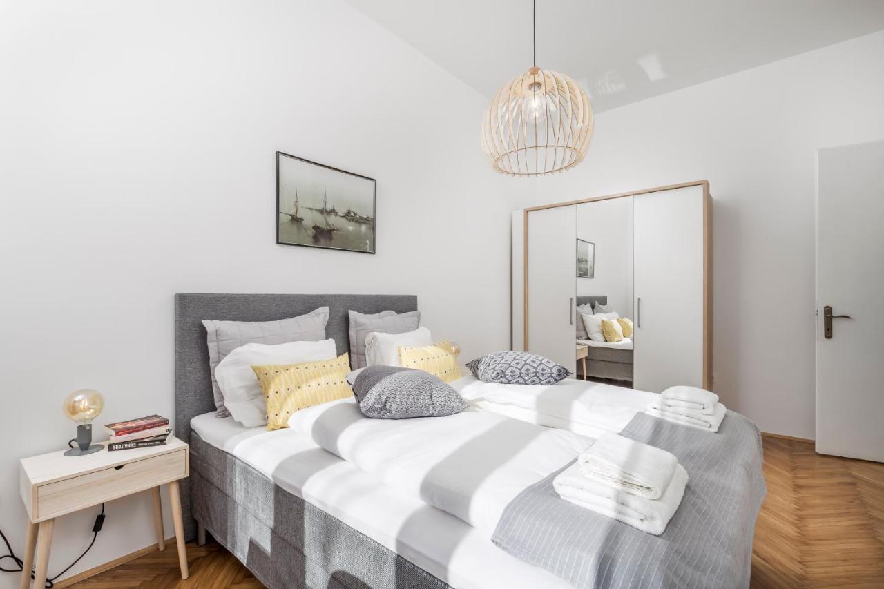 Apartment Bella 36 Rijeka Bagian luar foto